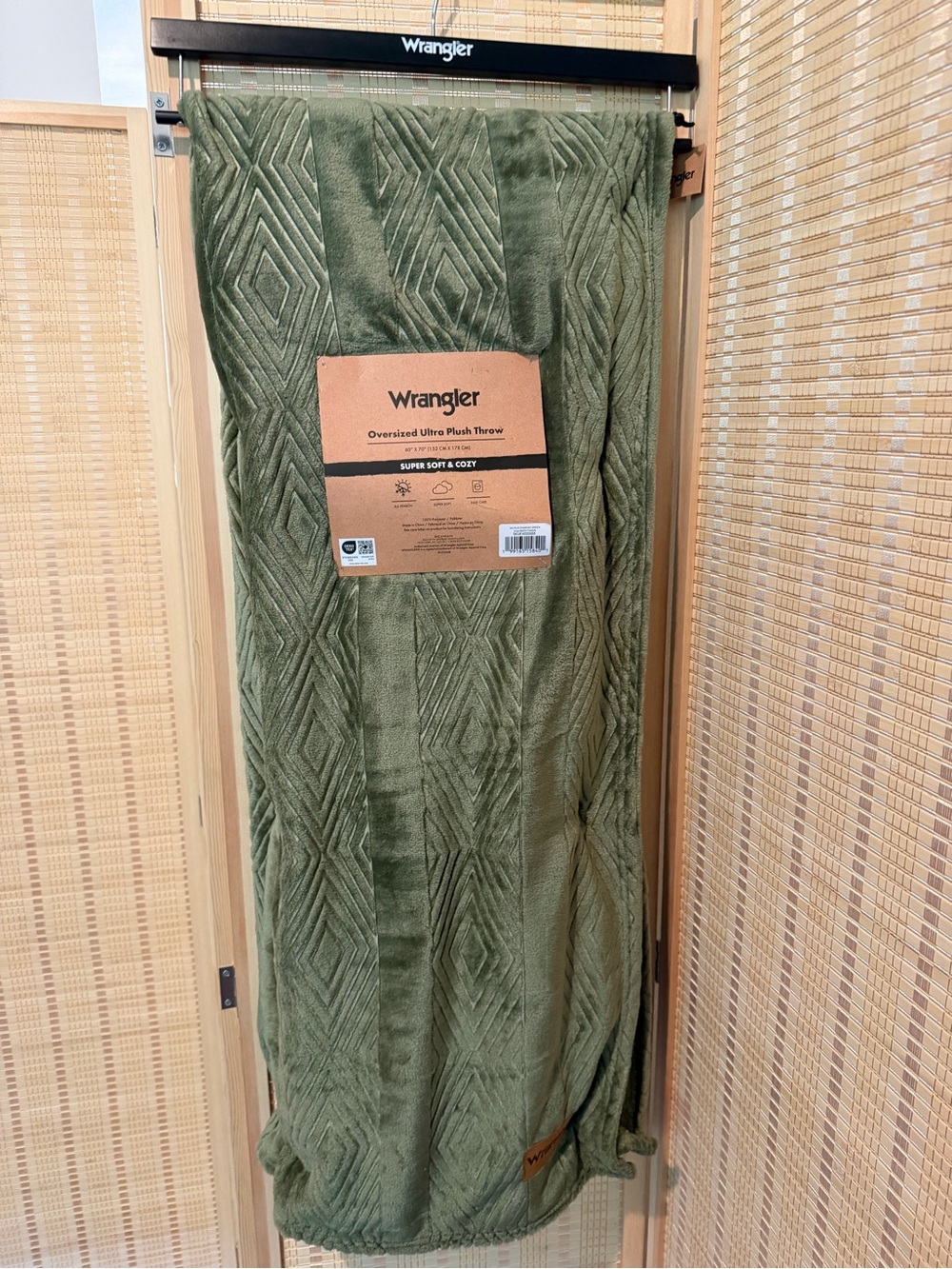 Wrangler Aztec Olive Plush Diamond-Pattern Throw